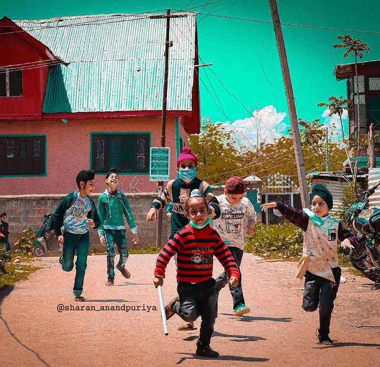 kashmirisikhpro's tweet photo. Where flowers bloom, so does HOPE 🍀

Future generations of village #Chithisinghpora ⚡️ Gratitude 🙏 https://t.co/nO7LDT2m7S