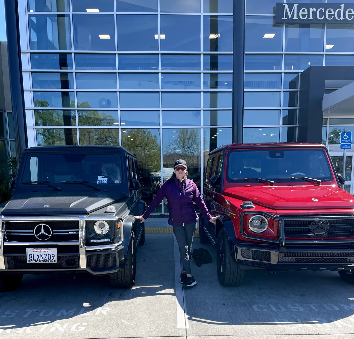 Out with the old and in with the new! Congratulations Lisa! 🥳🎉

#MercedesBenz #G550 #Gwagon #happyclients #VonHousen #G63