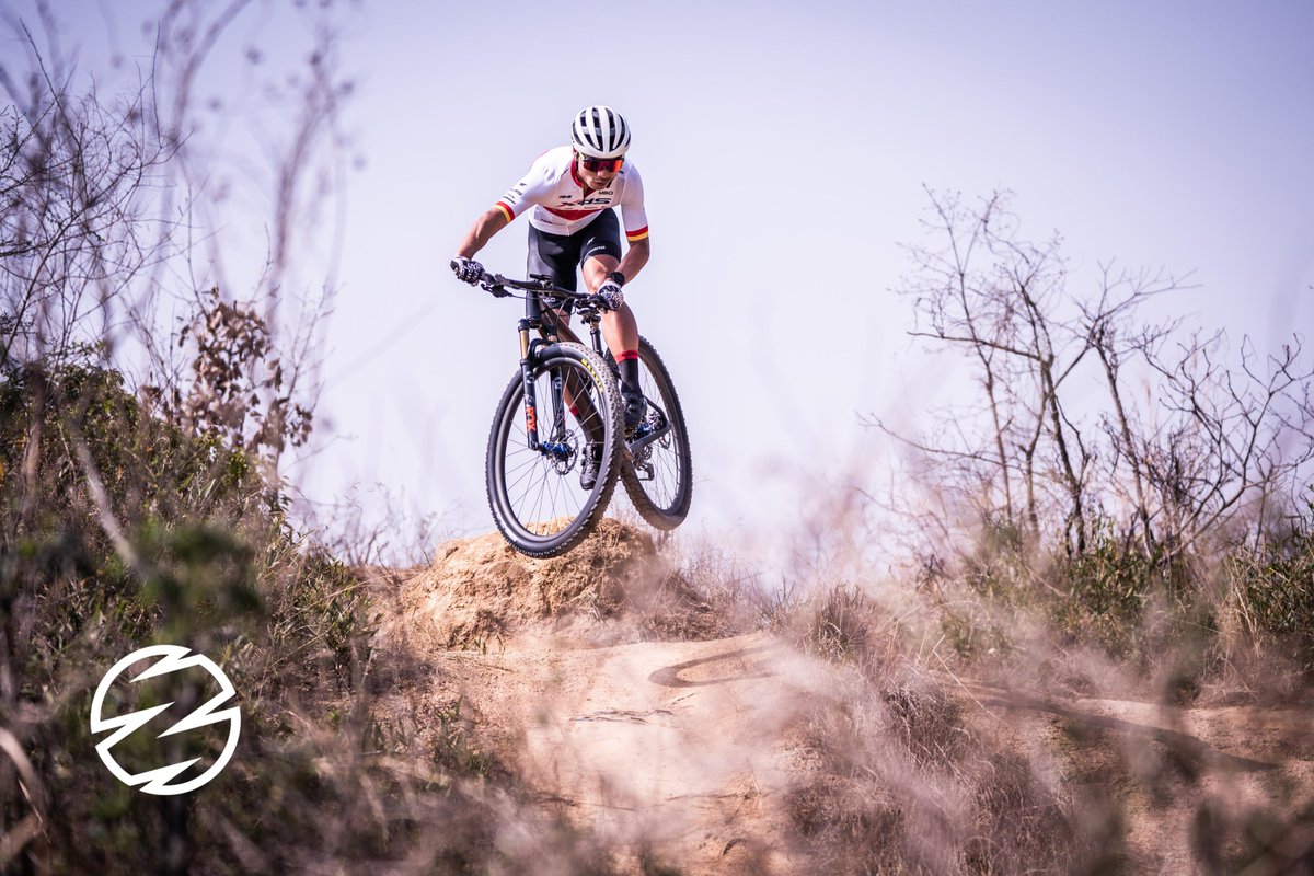 sunrimooncycle's tweet photo. Let's go over this plan again.
#sunrimoon
#sunrimooncycling
#cyclinglife https://t.co/7xV6osY9Yw