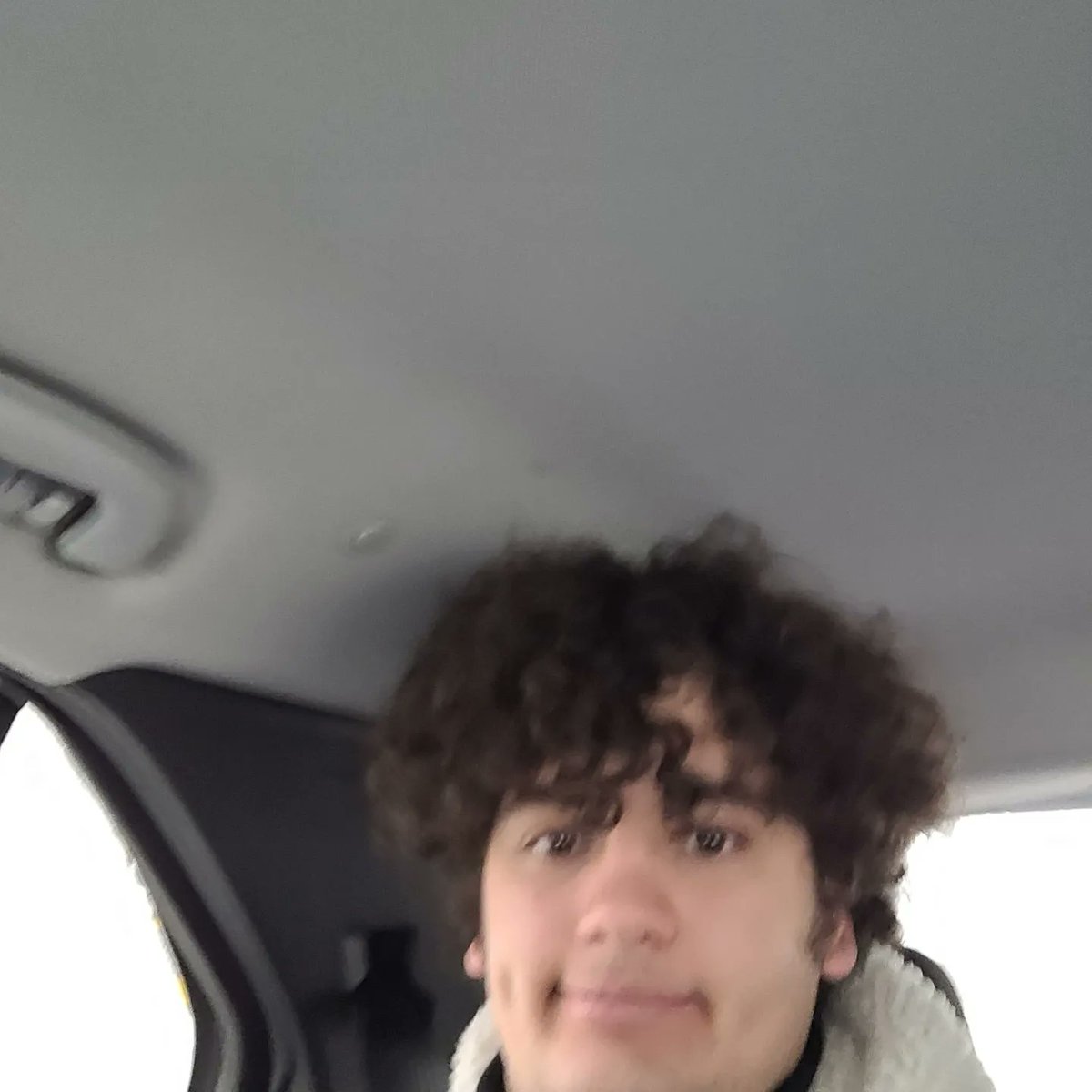 JonCrespo7's tweet photo. Me at yo moms house https://t.co/trYNYLEUTk