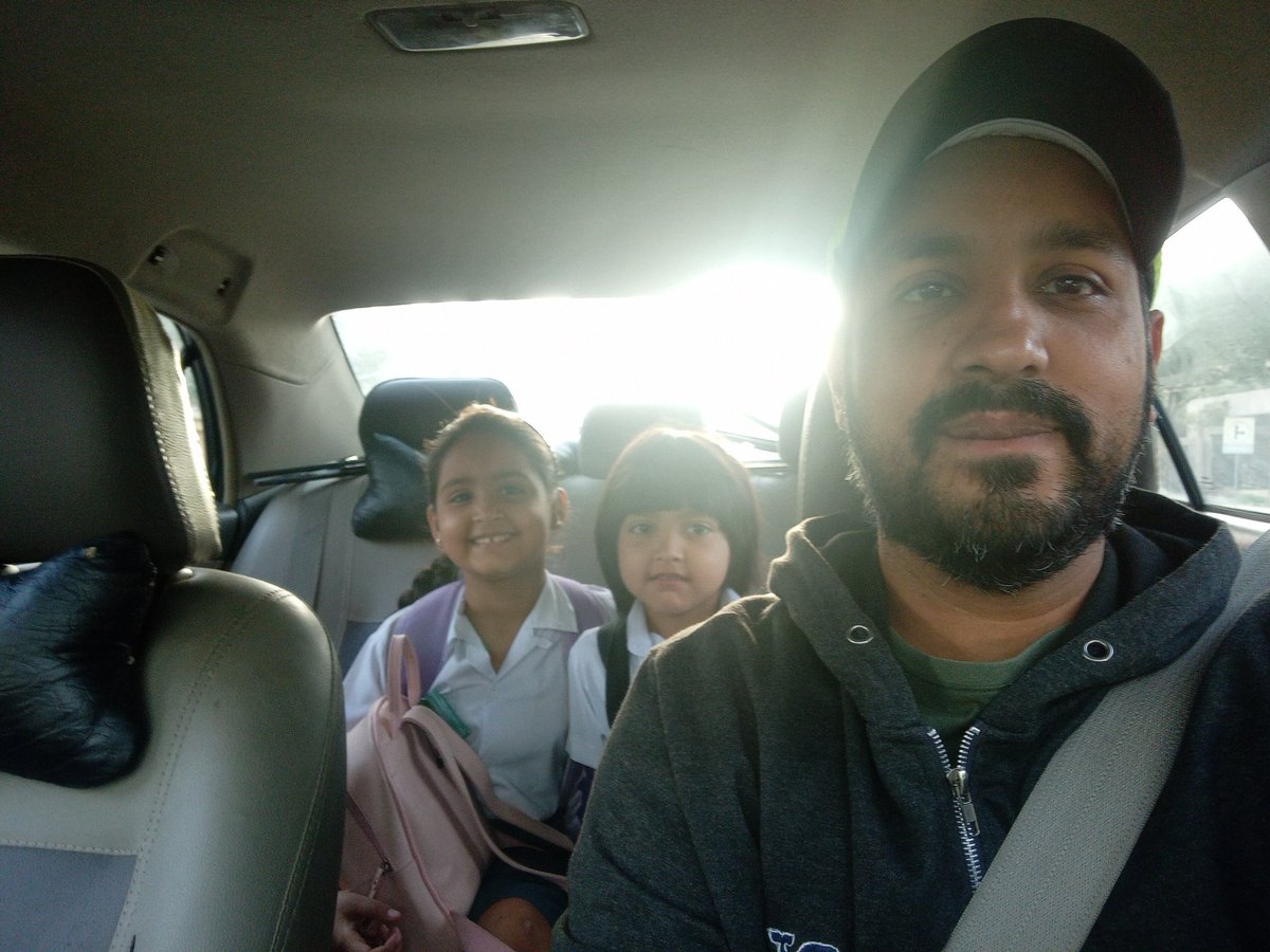tsiddiqui_'s tweet photo. #sunrisewithadeel
Hoorain and Mohamed going to school.. happy Pak Day https://t.co/dMwB42qSoR