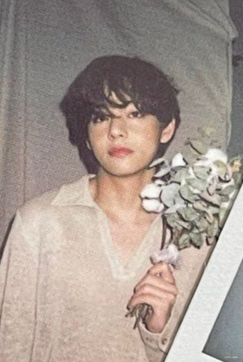taeteland's tweet photo. 📸 taehyung in polaroids, deco kit https://t.co/J8YRGC27mk