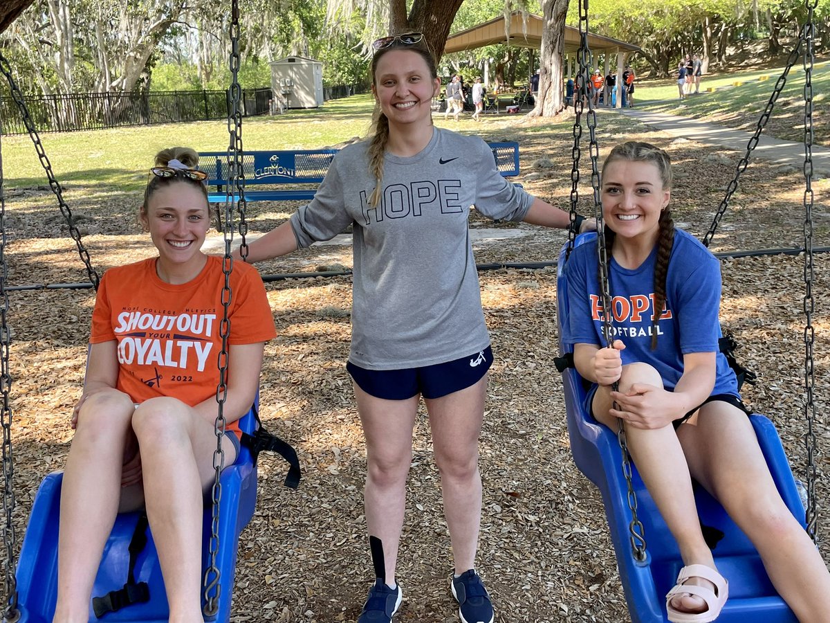 HopeCollegeSB's tweet photo. Family picnic after today’s games! More pics to come later…posting the class pics today!! #hcsbspringtrip2022 #dutchball #family https://t.co/XlQAFDlh37