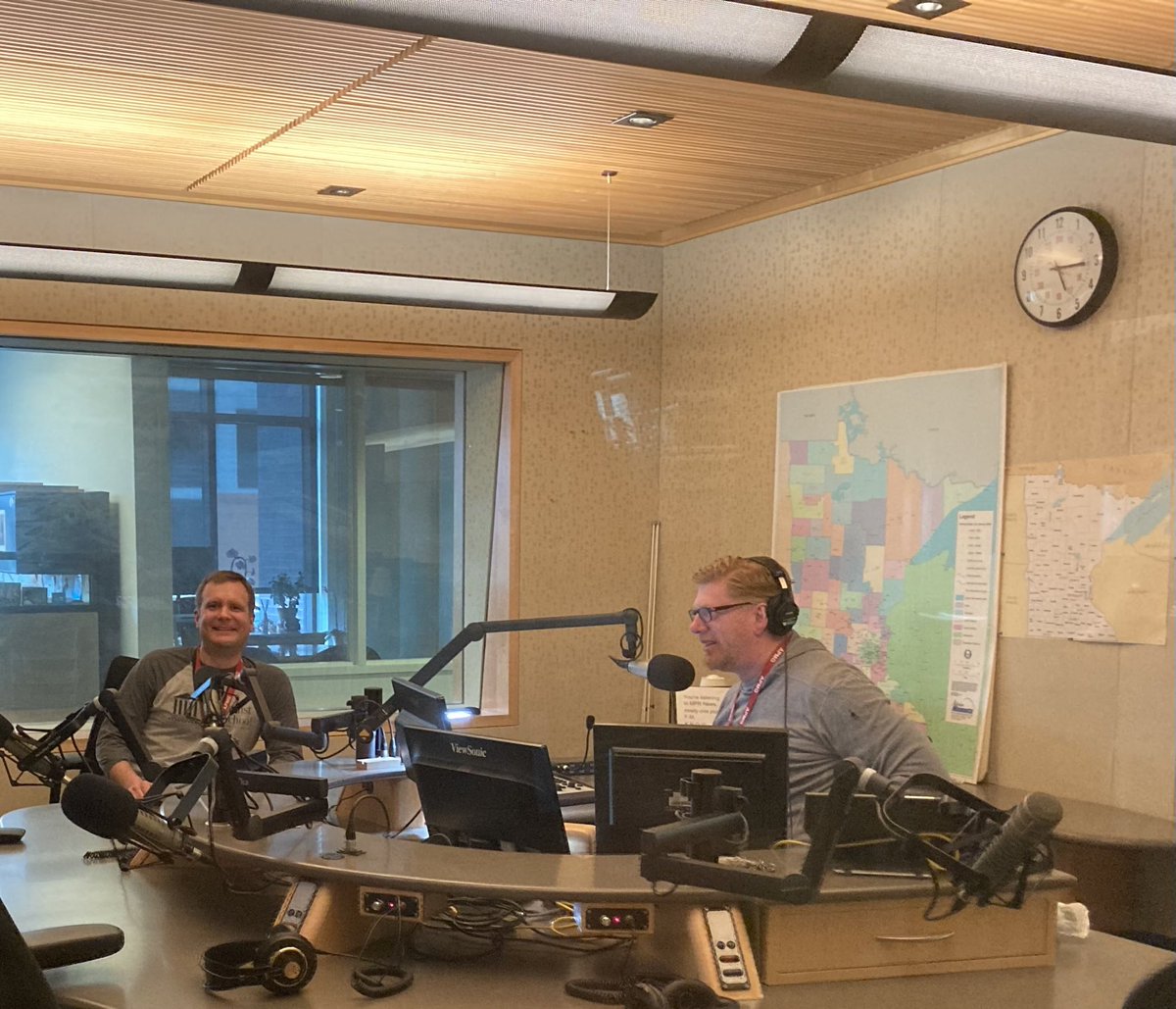 In the same <a href="/MPRnews/">MPR News</a> studio ⁦<a href="/msepic/">Matt Sepic</a>⁩ and John Wanamaker about to go live. It’s been a long while
