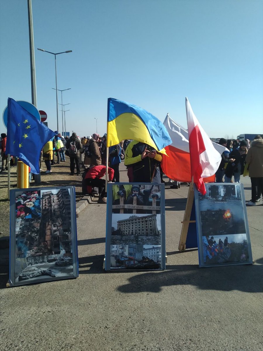 Tsihanouskaya's tweet photo. Belarusians of 🇵🇱🇫🇷🇬🇪 continue to show the solidarity with Ukraine &amp; resist Lukashenka's regime. It is crucial for us to let Ukrainians &amp; the whole world know – Belarusians #StandwithUkraine, while our own country is under de-facto occupation. https://t.co/TxkKMdF5Hb