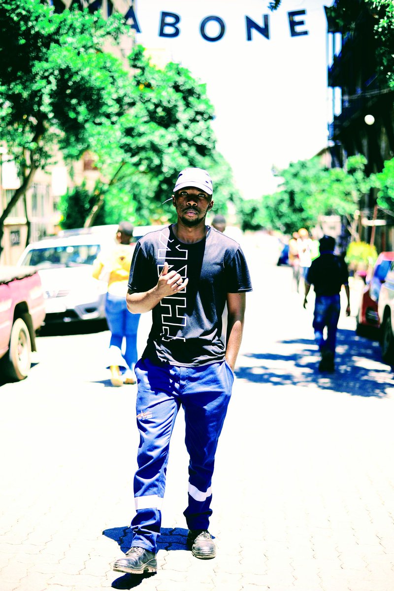 Nkosana03 tweet media