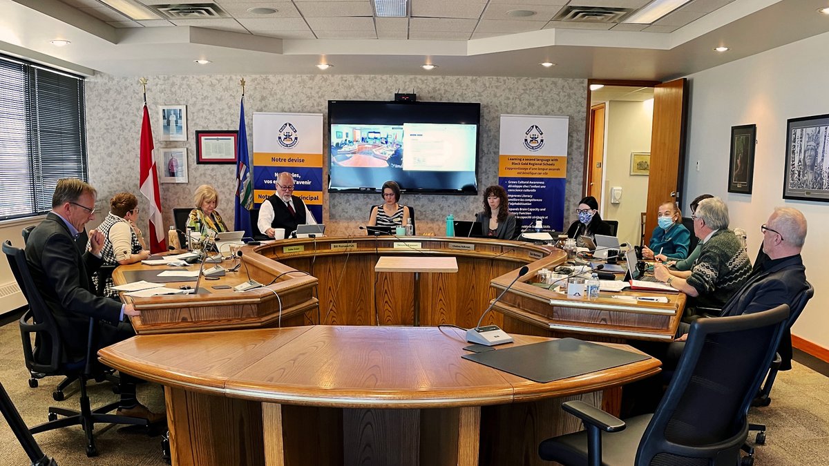 NEWS |  In a historic first for #BGSD, the Board of Trustees voted to name the new #Leduc high school after a traditional #Cree language word for taking flight: "Ohpaho" (O-pah-hoh).  

Details at blackgold.ca/new-leduc-high…  #inspiresuccess