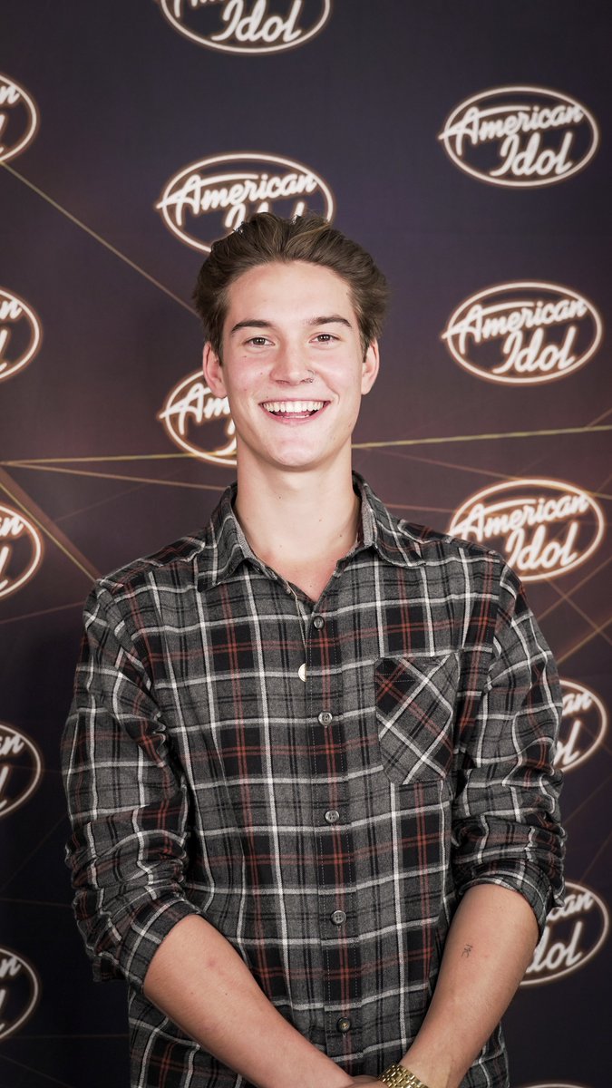 thecamwhitcomb's tweet photo. .@AmericanIdol STARTS RIGHT NOW! Tune in to @ABCNetwork and see this smiling face on your screen! #IdolTonight #20YearsofAmericanIdol

#AmericanIdol #CameronWhitcomb #CameronOnIdol https://t.co/nfi11eyvSO