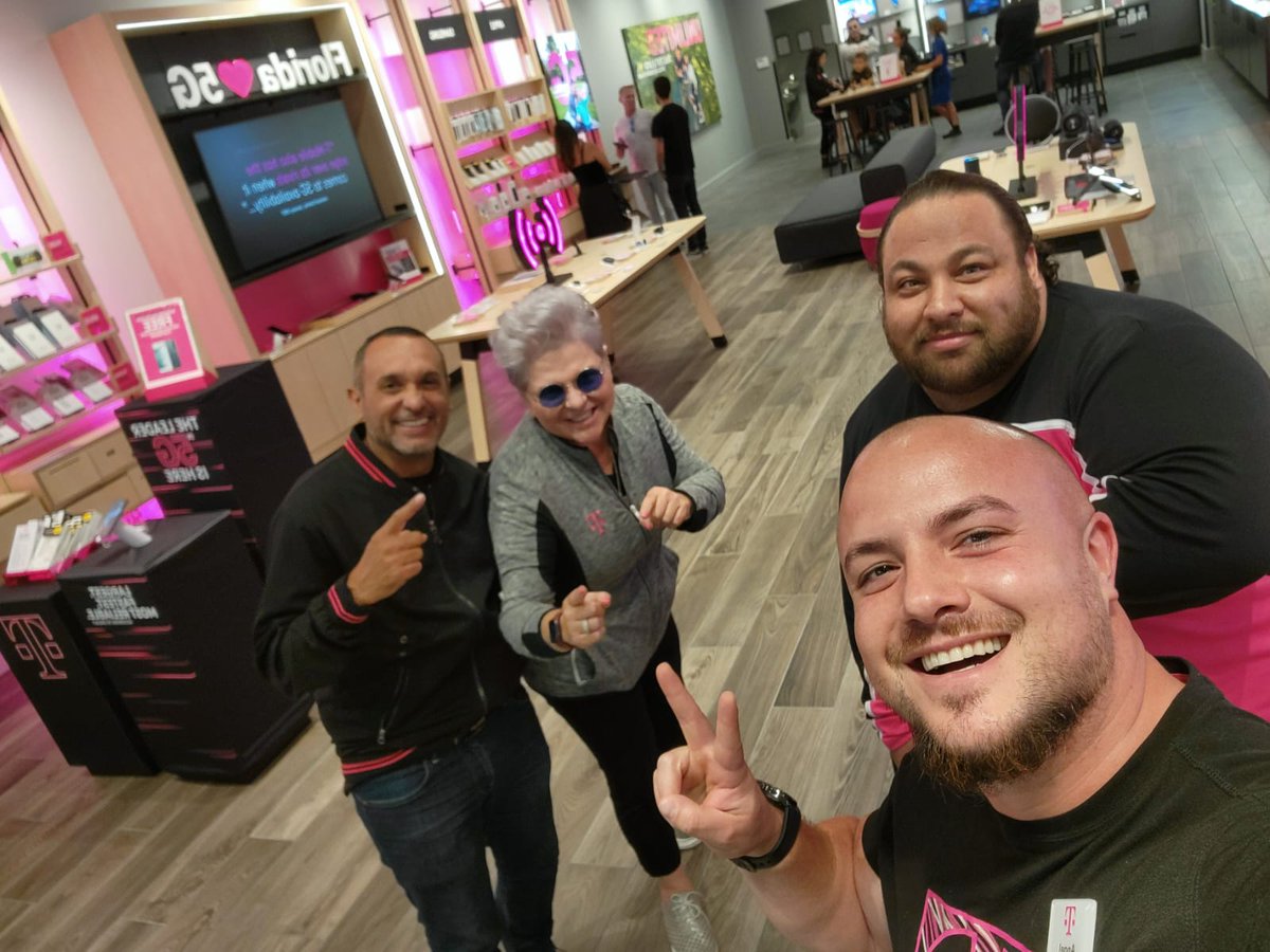 Had an amazing visit from PuertoRico's finest @WencyBaerga @Josuet75 🇵🇷. Love the energy. Unmatchable passion from you both. Can't wait to see what you do next. @TracyNolan_ @em_martinez9 @RyanShiell @AngMaK87