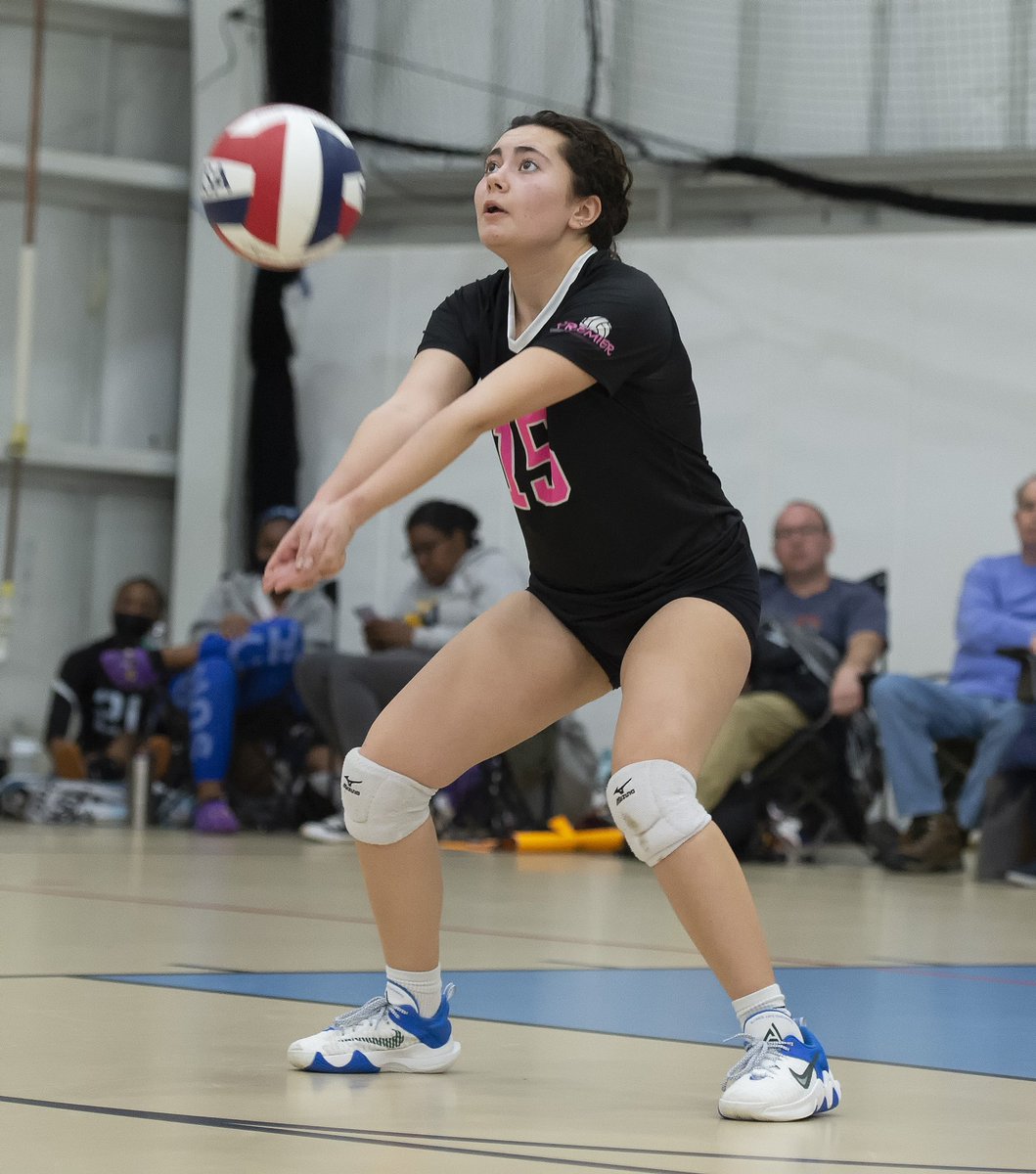 maggieclaire015's tweet photo. Premier Wolves on winning GOLD at MVSA Club 16 #volleyballrecruiting #volleyball #clubvolleyball #volleyballtournament #girlsvolleyball #ncaavolleyball #volleyballrecruit #libero #collegerecruiting  #recruiting https://t.co/NhYQhz48vW