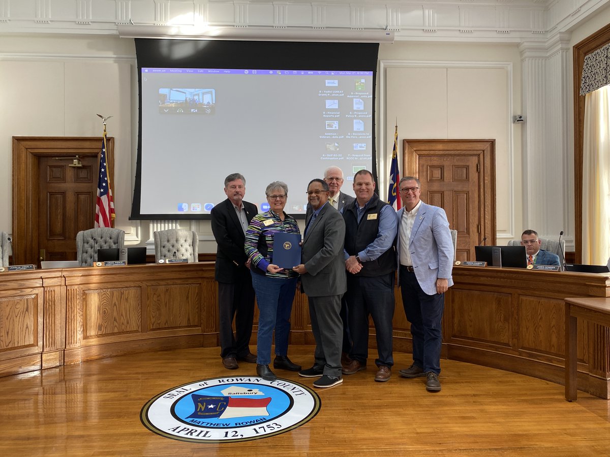 rowancountync's tweet photo. At its meeting this evening, the BOC recognized @MOWRowan with a special "Proclamation for 20th Annual Meals on Wheels Month". We are thankful for all the dedicated volunteers and staff for providing essential services to our seniors and disabled citizens in Rowan County! https://t.co/1Y4BOMGQXr