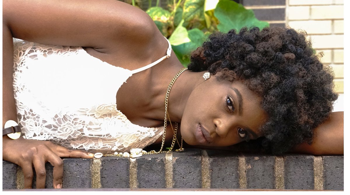 NickeDeis's tweet photo. We represent a hustler. I think we represent inspiration. I think we represent, you know, staying down. I think we represent building yourself up from the bootstraps.-Nipsey Hussle

👸#beautymodel #portraitoftheday#magazinemodel#prettymodel  #visualportraits #portrait #model 👸 https://t.co/Q8LLjfa6ny