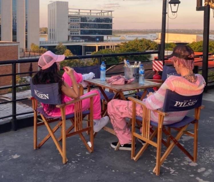 nderakoreami_'s tweet photo. No hay nada más paraguayo que esta foto https://t.co/ZytawEhXDB