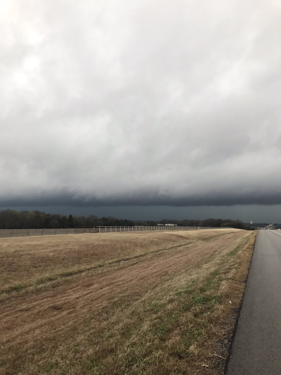Shelf near Sadler Texas
<a href="/CowsWx/">Flying Cows Wx</a> <a href="/MetCrewChasers/">Met Crew Chasers</a> @SWMN_SportsGuy