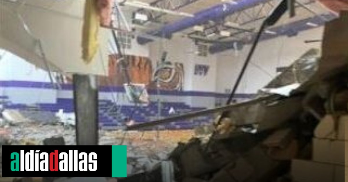 AlDiaDallas's tweet photo. ⭕ | #Tarrant bajo alerta por #tornado. Se reporta la destrucción de una preparatoria en #JackCounty al oeste de #FortWorth. Aquí, los detalles 👇 https://t.co/VZH6v7MXC3 https://t.co/5DSDUM3fgX