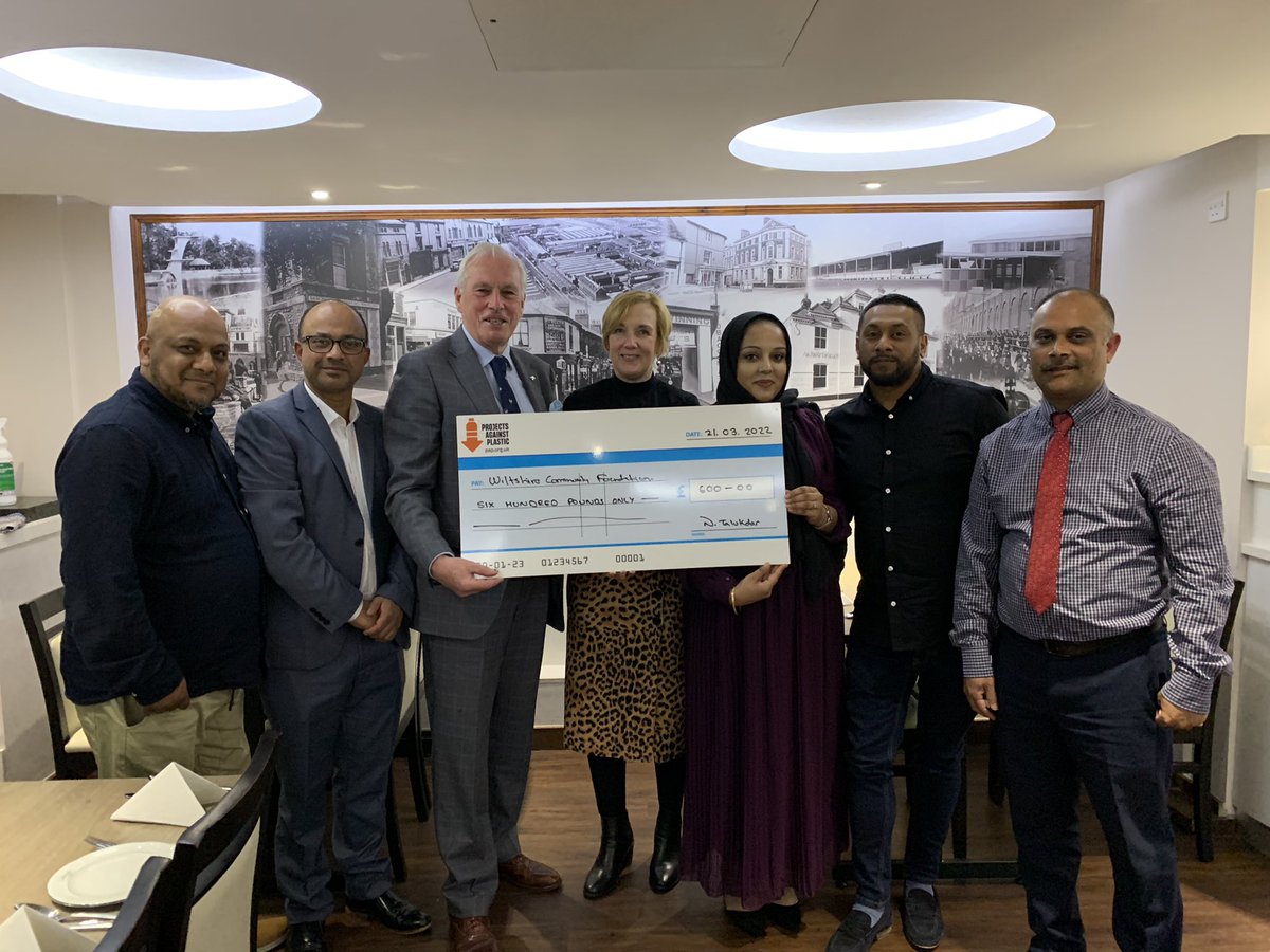 With Dep. Lord Lieutenant Claire Garret (centre) and friends from Bangladeshi community incl. (from L) Naseem Talukar, Junab Ali, Rowsonara Begum &amp; Abdul Amin at Lalbagh Restaurant Swindon, accepting cheque on behalf of @WiltsCf for funds raised as a result of British Curry Day.