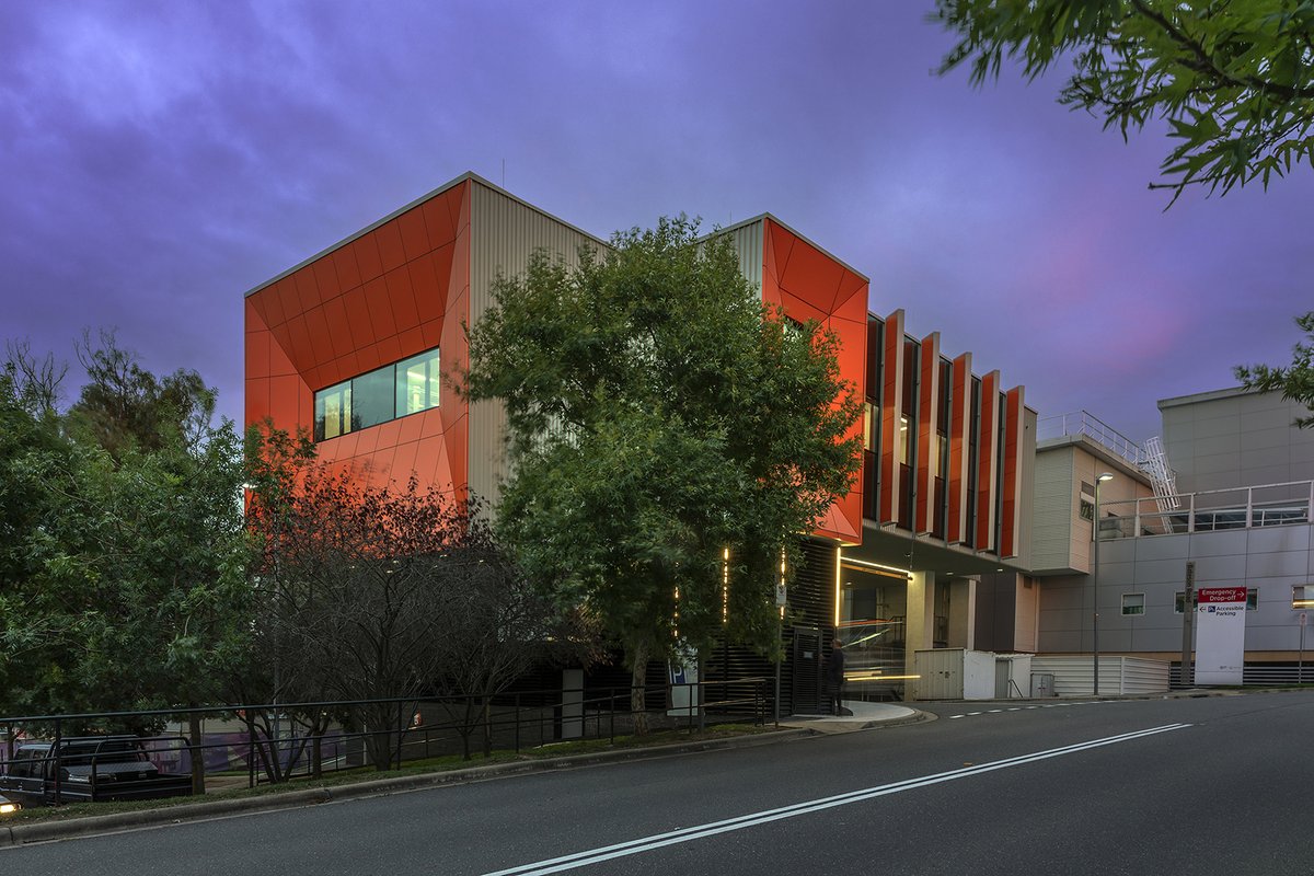 Congratulations to our TCH ICU team who successfully handed over the new Canberra Hospital Intensive Care Unit expansion earlier this month. The ICU officially opened yesterday.
#TCHICU #ICU #CHS #CBR #healthcare #construction