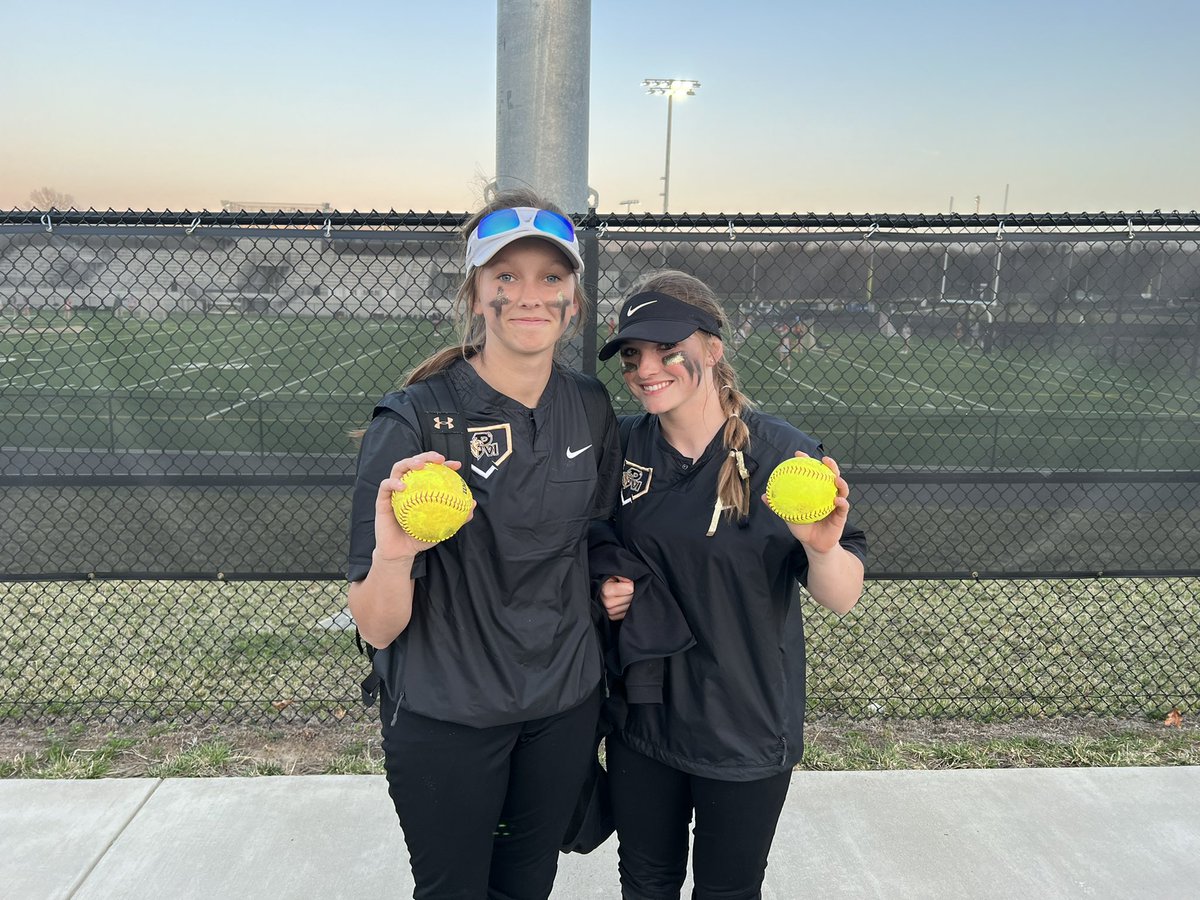 PVI_Softball's tweet image. Bomb Squad!!! 🥎💣 @darrow_olivia05 @EmmaKateApp  in our 17-7 win today!