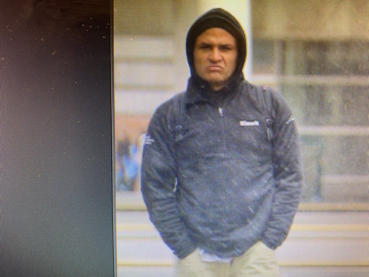 Kelly_OnTV's tweet image. PLEASE SHARE: This is the man who attacked our photojournalist today. He hit my colleague in the head and threatened to kill him. If you recognize this guy, please call @DenverPolice. 

** Our photographer is ok, but this man clearly is not.