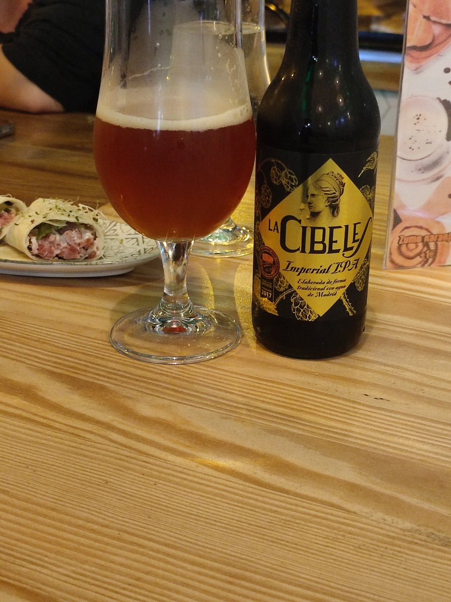 @cervezaslacibeles  Imperial IPA 7% 75 IBU
@el_mercado_gastrobar  buena birra.
