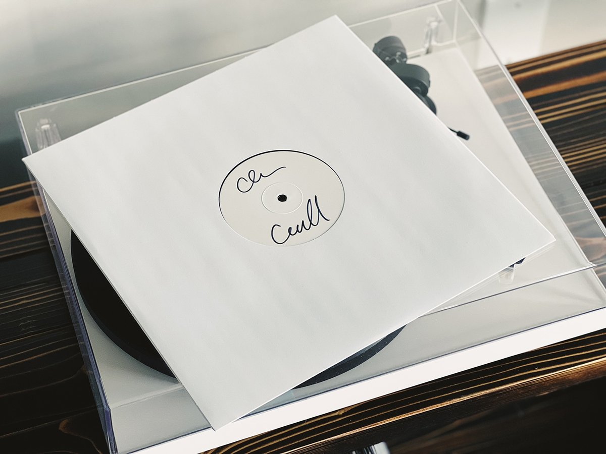 amoebamusic's tweet image. Want to win a vinyl test pressing of Dashboard Confessional's (@dashboardmusic) new album "All the Truth That I Can Tell" SIGNED 🖊️ by Chris Carrabba?

RT and follow us to win. Two winners announced at 6:30pm.