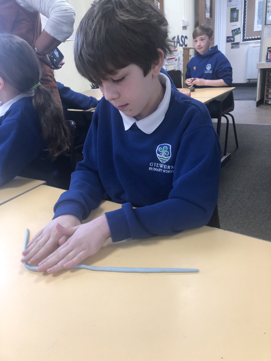 KhsTransition's tweet photo. Another great transition lesson today at Gilwern Primary School. We were blown away by how engaged the Year 6 children were. Their ideas on how to improve their castles were carefully considered and thoroughly explained. Dai Iawn! 😁@gilwern_school https://t.co/pqjXSCRNvh