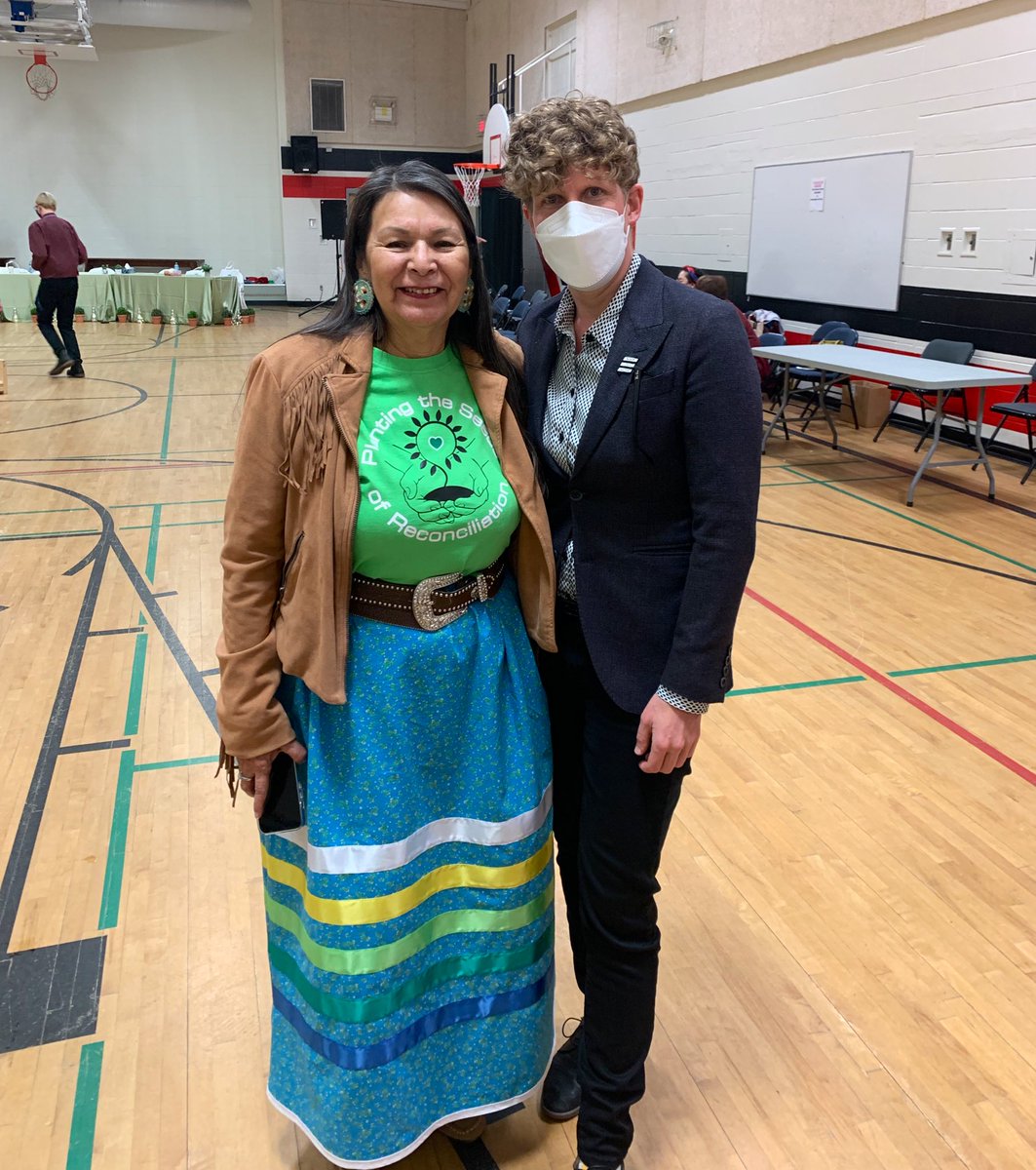 JanisIrwin's tweet image. On the International Day for the Elimination of Racial Discrimination, and every day, we must all commit to being anti-racist.

Thank you, @Creating_Hope_ and @cfrac_yeg, for the work that you do and for having me and @DShepYEG at your Planting the Seeds of Reconciliation event.