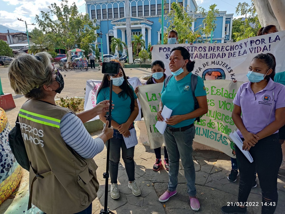 rdefensoras's tweet photo. por medio de los cuales de manera inconstitucional más de 25 millones de litros de agua al día
✅💧 El cese la persecución política y acoso contra las mujeres defensoras del derecho humano al agua, los bienes comunes
@IM_Defensoras #DefenderALasDefensoras #JuntasSomosMásFuertes https://t.co/t7XbPP2dCe