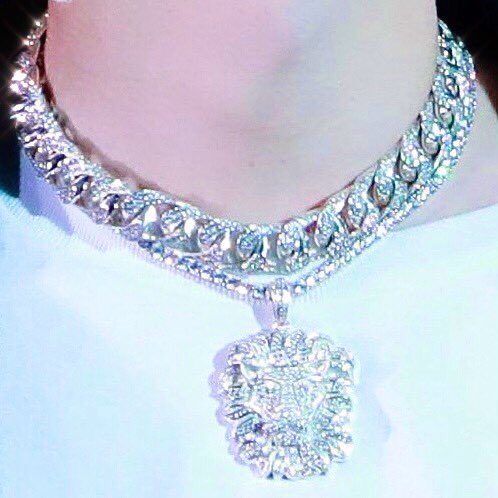 슈가 (@idolstandard) on Twitter photo 