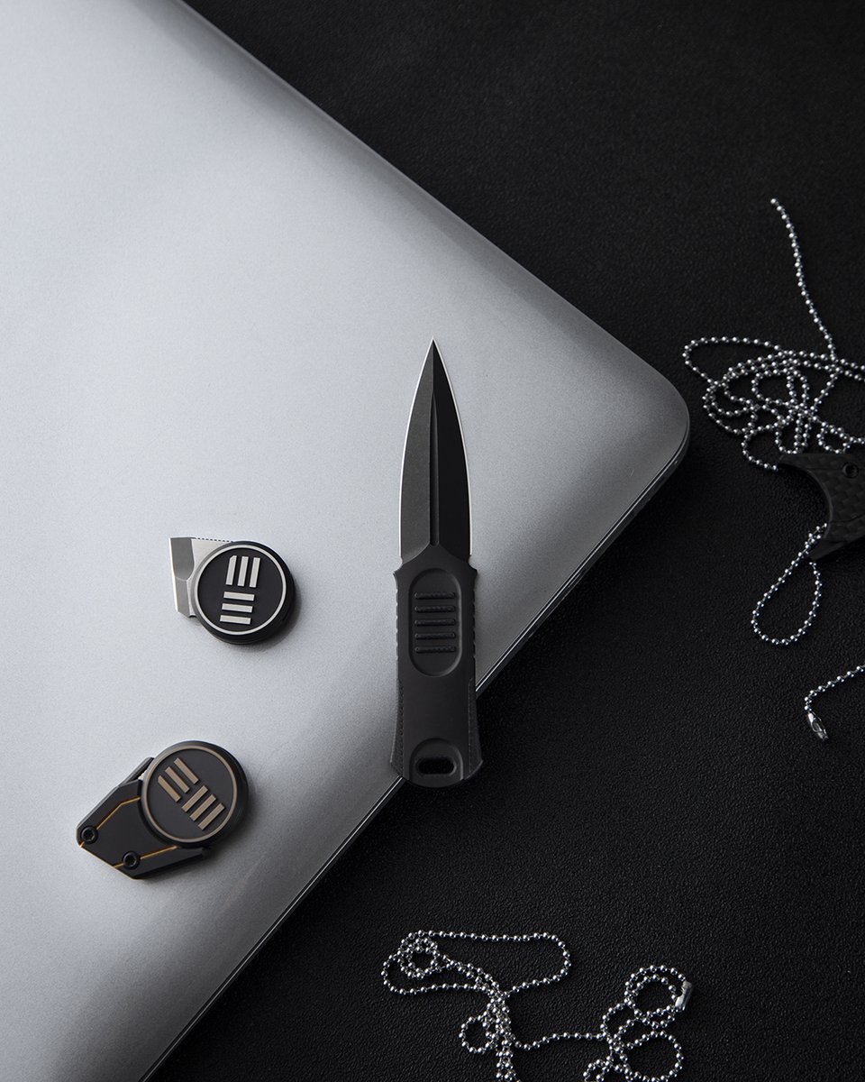 Some pretty unique knives from WE, are they in your pocket?😉

*Quark by Ostap Hel
*OSS Dagger by Justin Lundquist

-
#Weknife #Weknives #Edc #Badass #Everydaycarry #Tool #Tools #Sharp