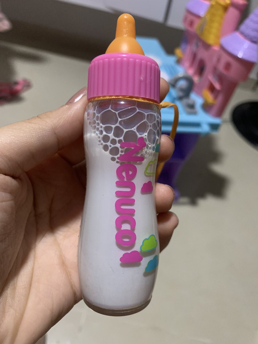 mariacharnish's tweet photo. Yo a mis 6 años: cómo funciona esto??
Yo a mis 24 años: cómo funciona esto?? https://t.co/o28iWlE0Ea
