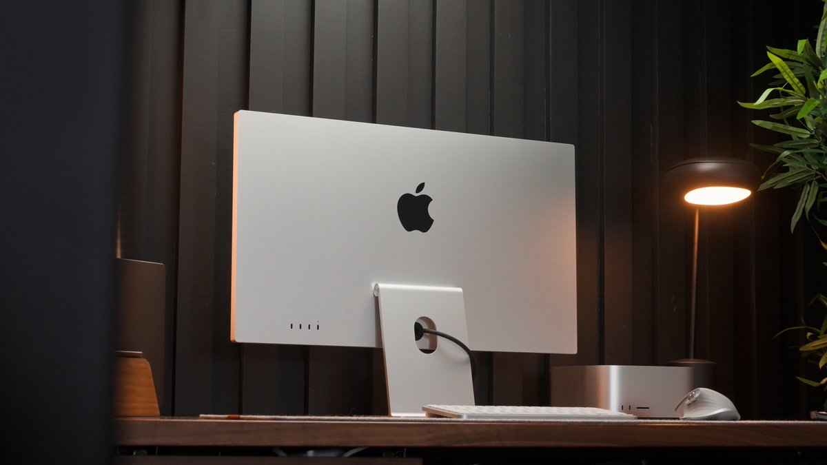 andres_vidoza's tweet image. Some behind the scenes of the Studio Display👨🏽‍🔧🖥