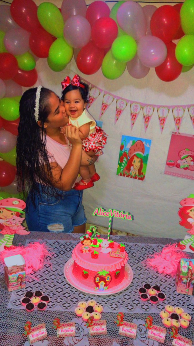 TamiresBittenc8's tweet photo. Com você eu aprendi a ser feliz do jeito que eu queria, mãe ama você! 🤱🏻💖 https://t.co/57uxfwCQw8