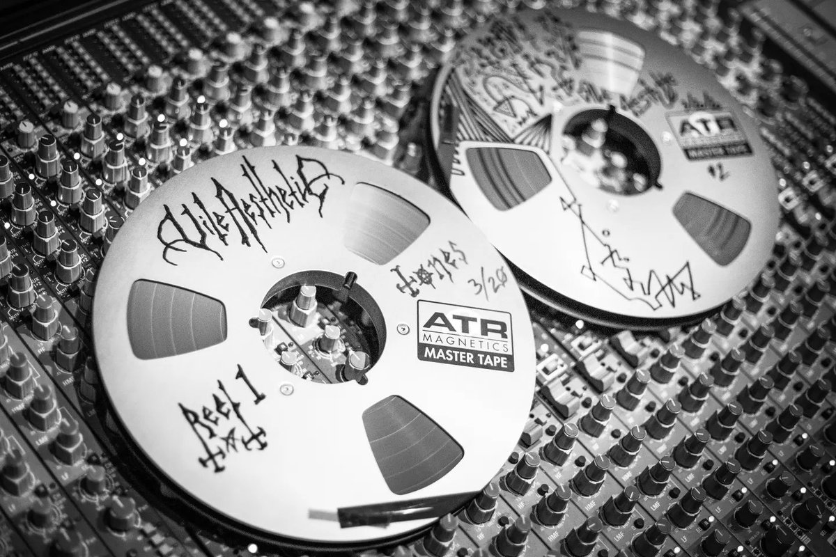 VileAesthetic's tweet photo. "To Bloom and Flourish from Utter Rot" was finished two years ago today. 🕯
• Recorded, produced, mixed, mastered by Pete de Boer / World Famous Studios March 2020.
• Released October 2021.
#analogsound #metalmusic #usbm #blackmetal #blackmetalalbum #metalheads #coloradometal https://t.co/z0l0c45wE2