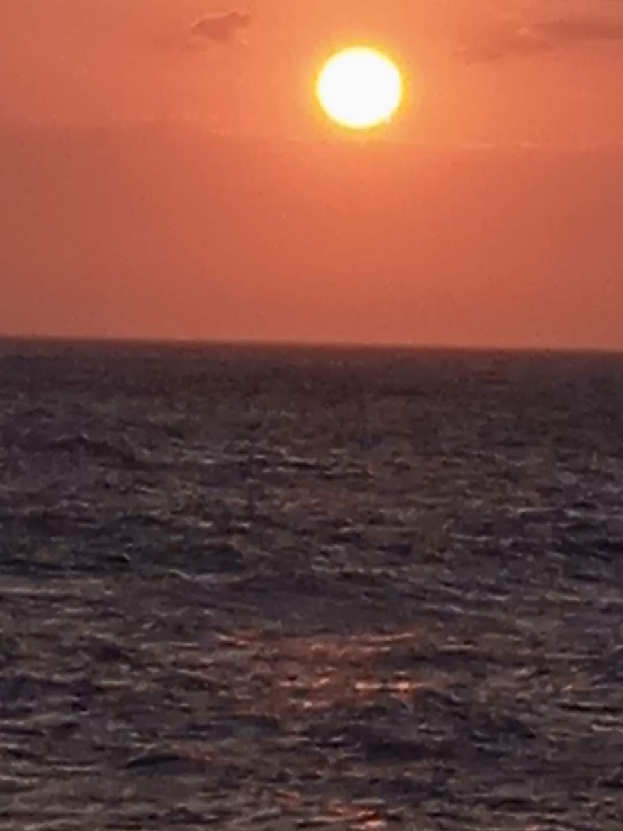 MiylaG20151's tweet photo. Un bello y caluroso atardecer en Progreso, Yucatan a descansar 🥀 https://t.co/leNQjvahen