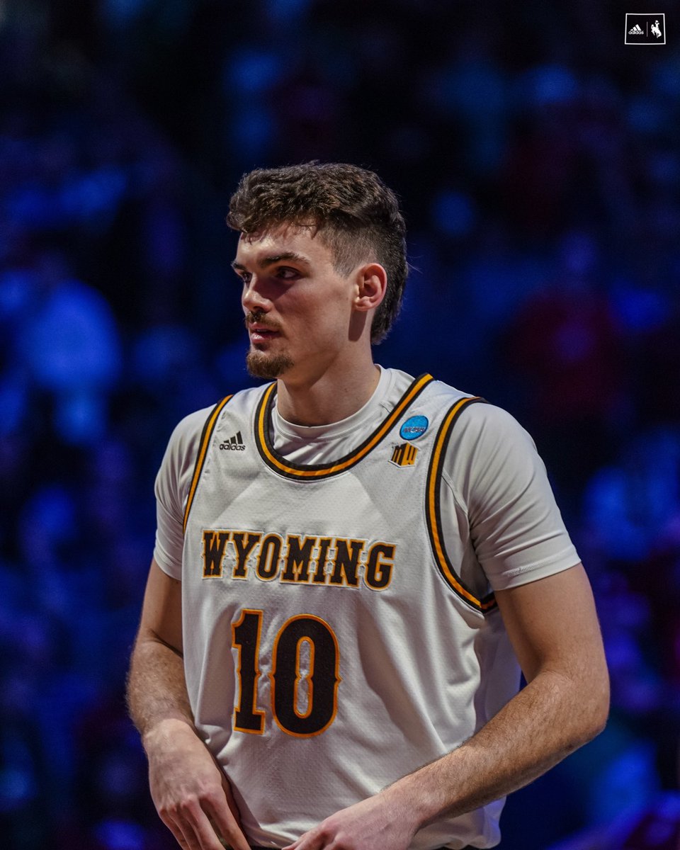 wyo_mbb's tweet photo. Cowboys in the Dance 

🤠📸 @Tballen24Com https://t.co/oe3GUdaPsg