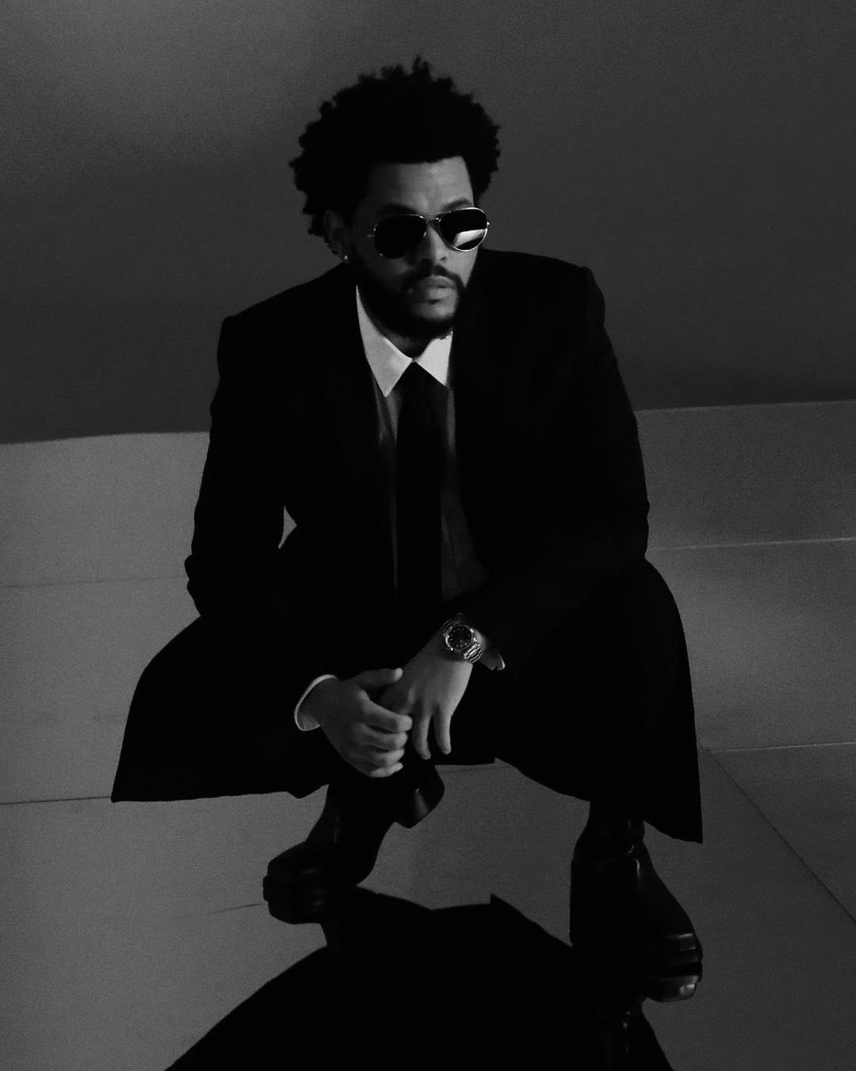 The weeknd. The weeknd певец. Weeknd "after hours". The weeknd альбом save your tears. The weeknd photoshoot 2022.