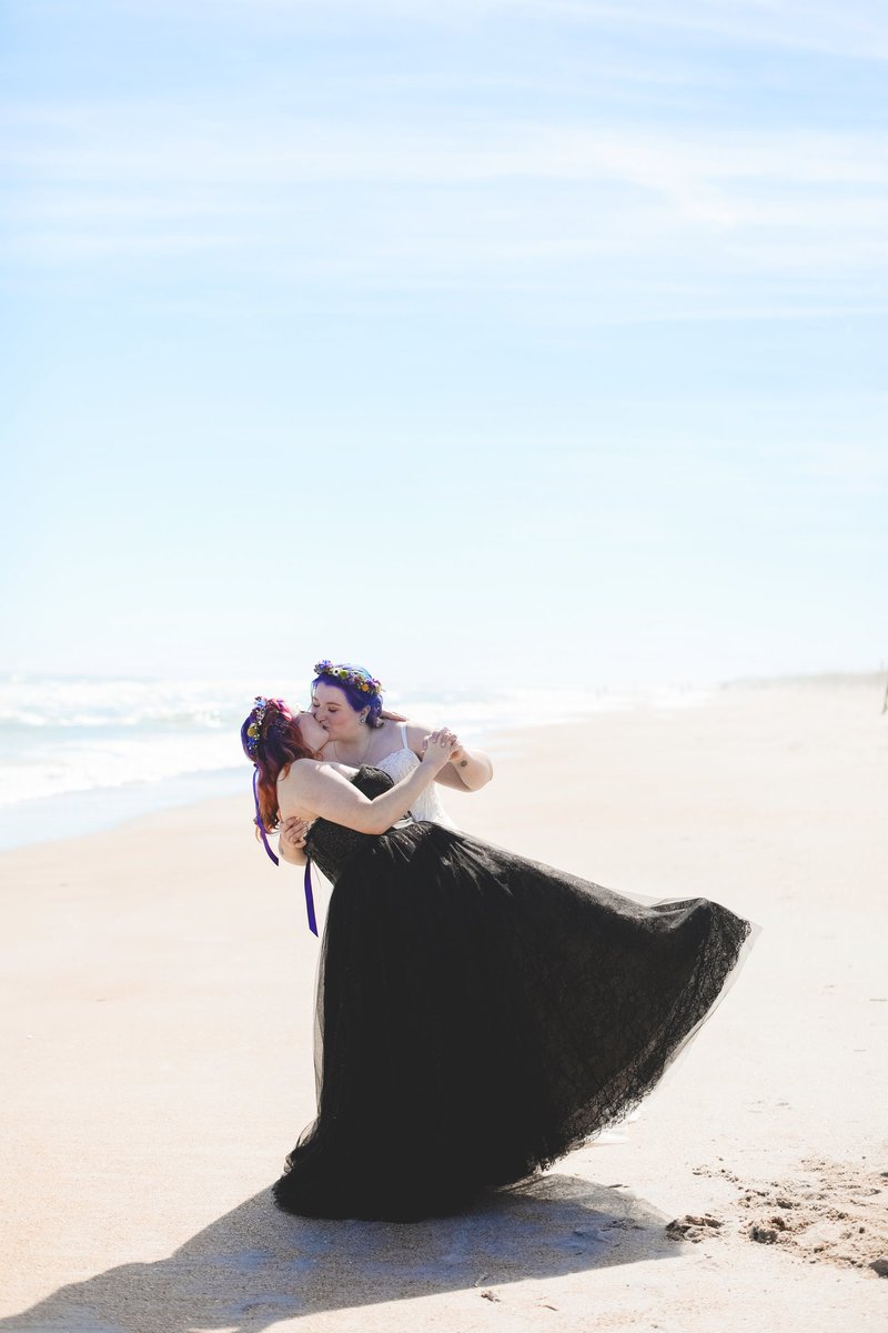 JamieMaletz's tweet photo. 2/2/22 💞 I still can't believe I got to #elope with the love of my life on a warm beach! #LGBTQ #wedding #thatsgay 🌈 

Photography: Jay Grubb Photography https://t.co/FXS5zSbMde