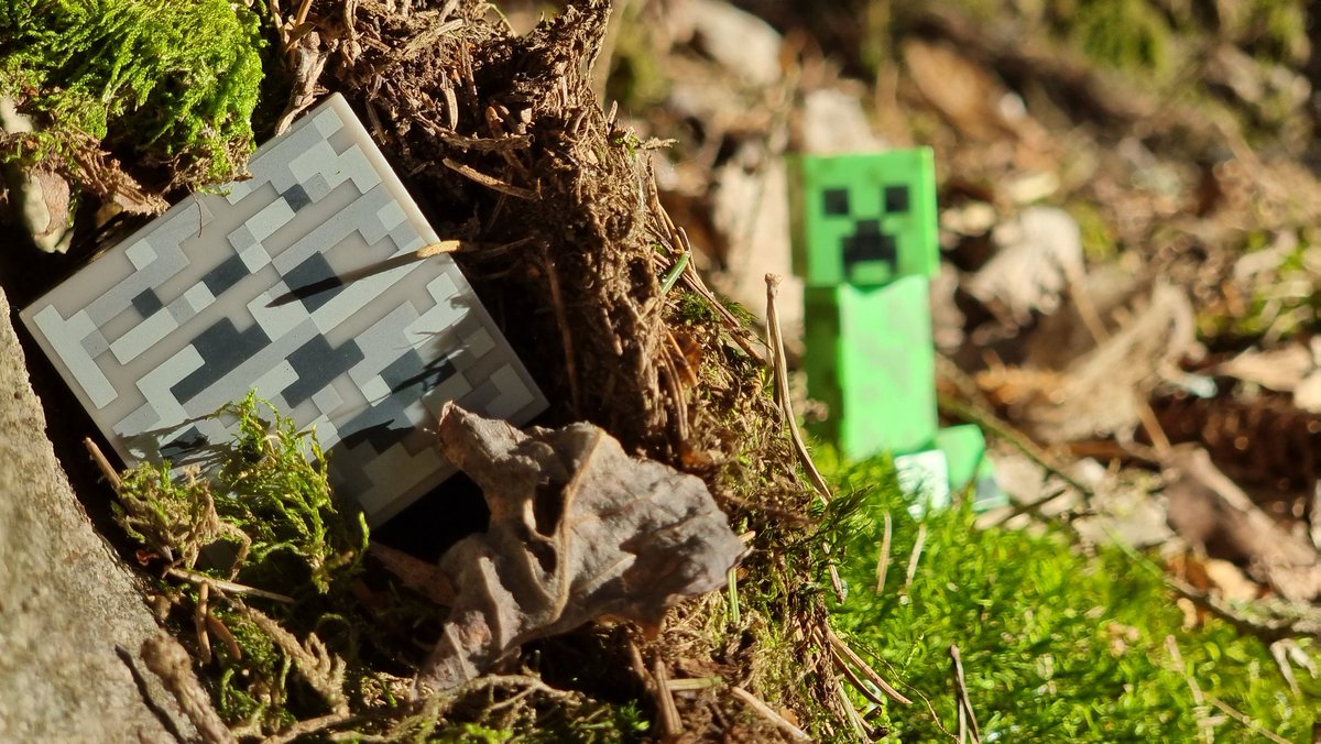 STiNkYh's tweet photo. I love the tiny shoot I had with @KimmyPOWER1 after #MinecraftDungeons stole all my time. 🥰

#xbox @xbox #minecraft @Minecraft @dungeonsgame @xboxse https://t.co/m4QfNzNqMz