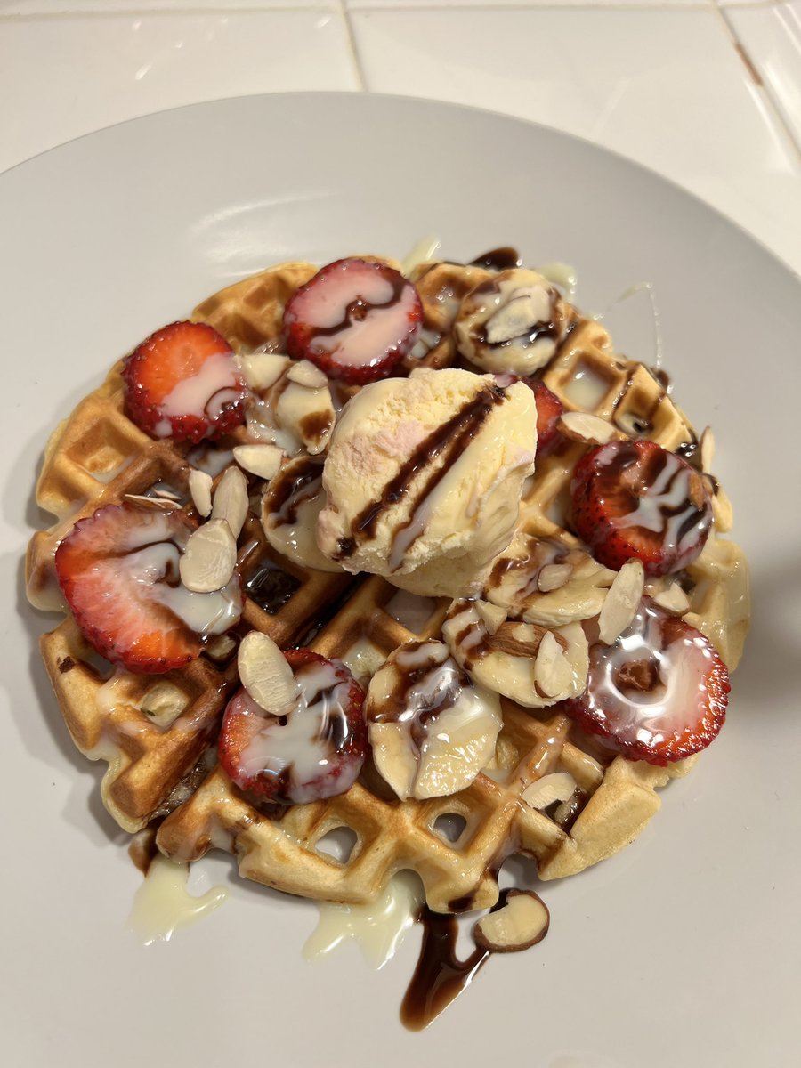 alva_fierro's tweet photo. Sacramento CA📍
I would appreciate if you guys help me retweet this post. This is my moms crepe/waffle business💗 her IG is @ Deli_crepe ! Help support🥰 https://t.co/Y93jyEnQSa