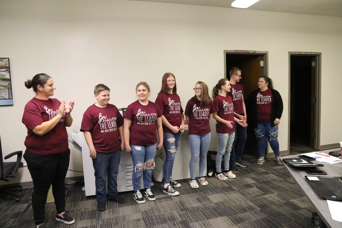 USD261's tweet photo. Thank you @HMSWebCrew for coming to this month's Board of Education meeting and leading the pledge. 

#usd261derful https://t.co/oPeFq6ZrEN