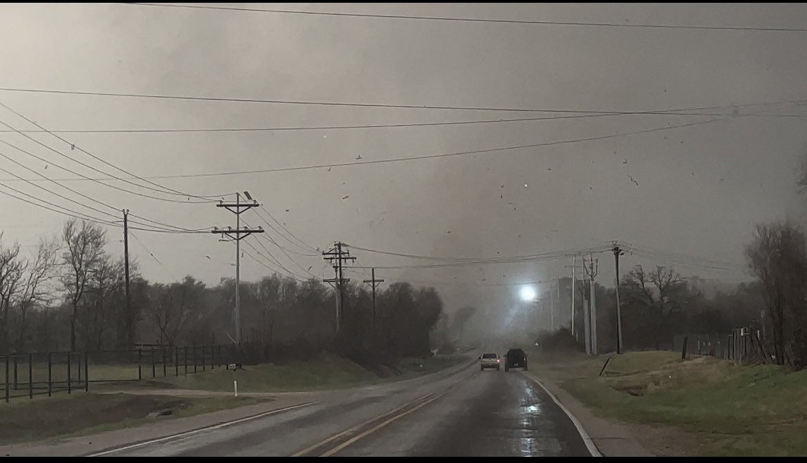_Radarr's tweet image. Caught the Webberville-Elgin tornado after leaving almost every storm right before they produced. On the board for 2022