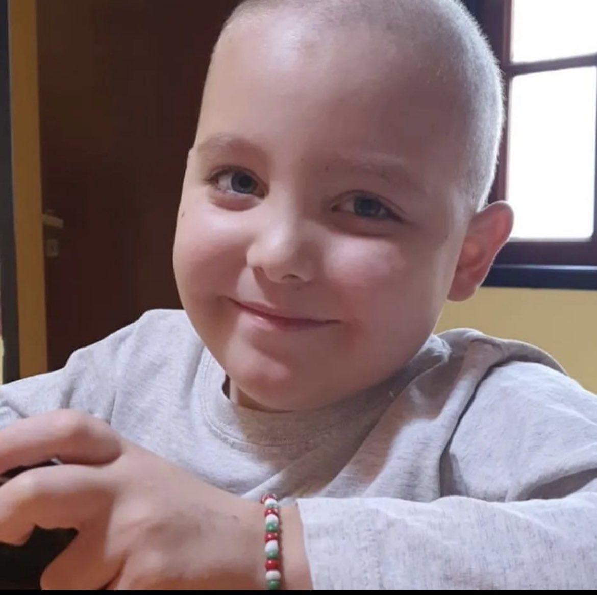 santumaratea1's tweet photo. Holis llegamos a los 72 millones para que Kevin viaje a España a recibir su tratamiento. 
Gracias ♥️🥺 https://t.co/v3jhsYfItp