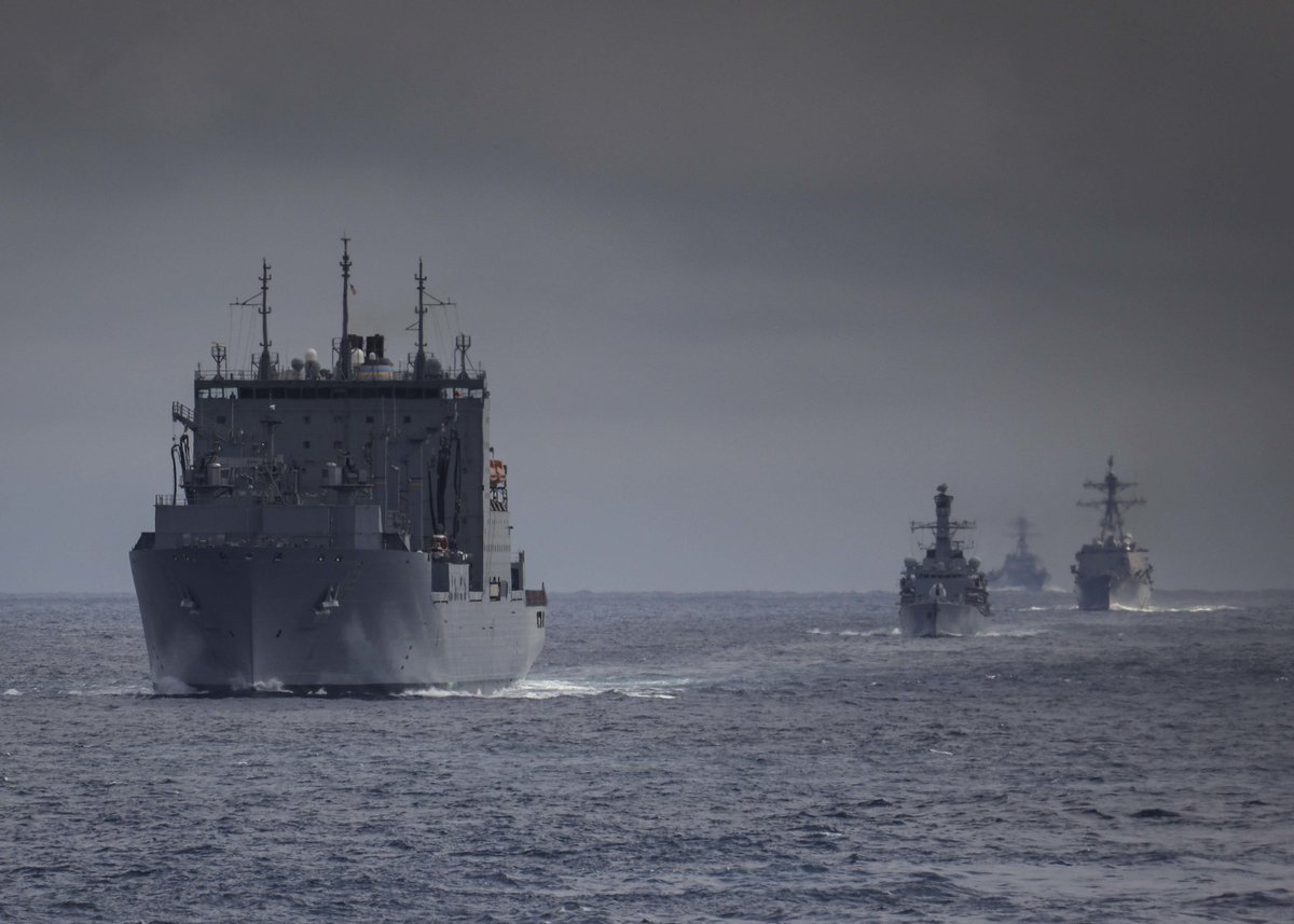 #NavyPartnerships 🇺🇸 🇬🇧 

The #USNSWilliamMcLean (T AKE-12), left, Royal Navy frigate #HMSPorter (F79), center, and the #USSNitze (DDG 94) steam in formation behind the #USSPorter (DDG 78).