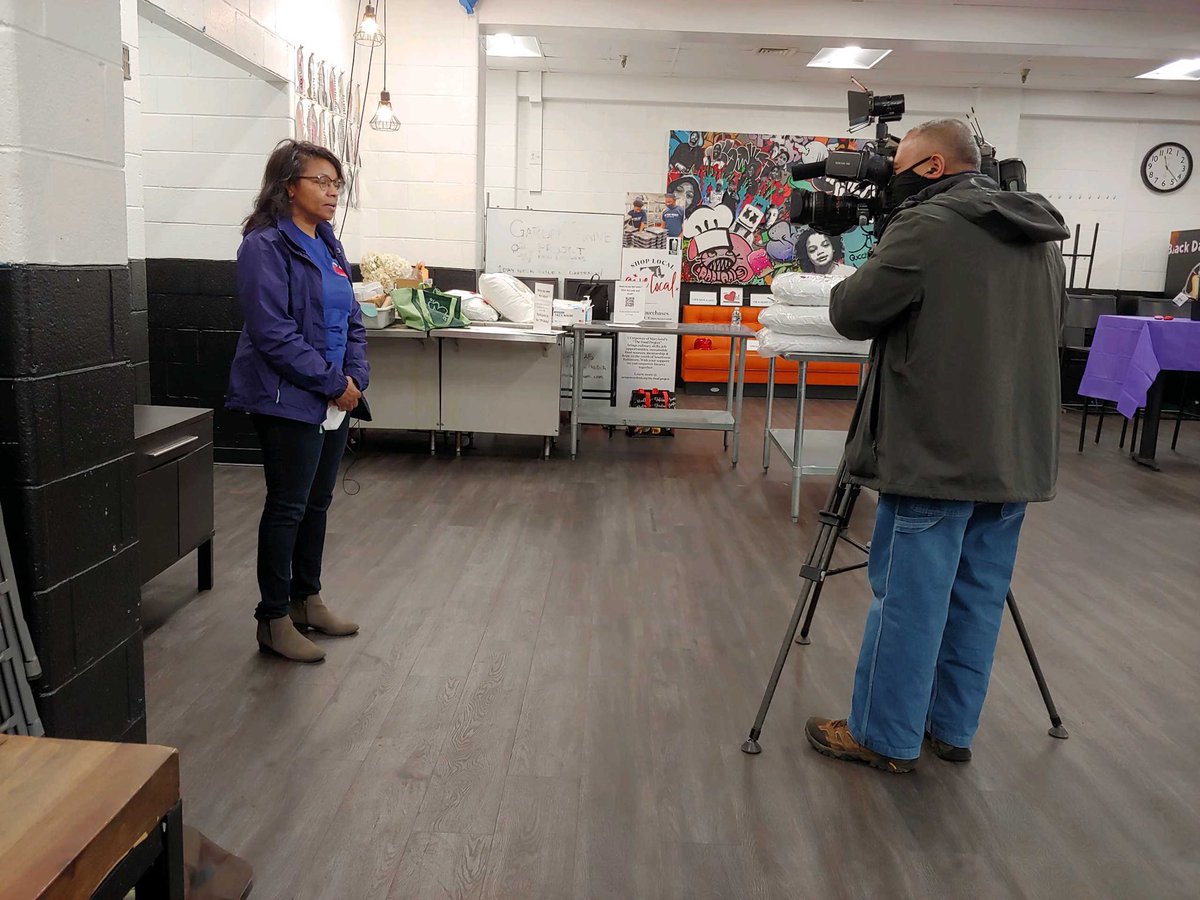 Jae Patton, CRNP, AACC (@jae_patton) on Twitter photo Addressing #CPR #disparities with <a href="/TheFoodProjectB/">The Food Project Baltimore</a> and our #BaltimoreHeartStars -
the video is teaching life saving skills in Bmore!
So glad Ashley, Troy Rush’s mom, joined us to honor his contribution ❤️
Excited <a href="/wbaltv11/">WBAL-TV 11 Baltimore</a> and <a href="/wjz/">WJZ | CBS Baltimore</a> came to spread the word! Addressing #CPR #disparities with <a href="/TheFoodProjectB/">The Food Project Baltimore</a> and our #BaltimoreHeartStars -
the video is teaching life saving skills in Bmore!
So glad Ashley, Troy Rush’s mom, joined us to honor his contribution ❤️
Excited <a href="/wbaltv11/">WBAL-TV 11 Baltimore</a> and <a href="/wjz/">WJZ | CBS Baltimore</a> came to spread the word!