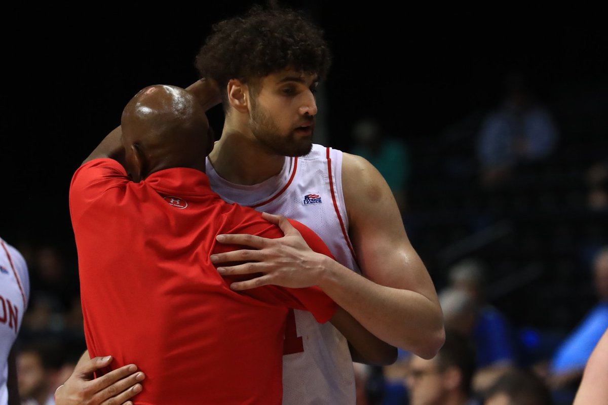 🤗 <a href="/Smathon123/">Sukhmail Mathon</a>
 
✅ Played all 151 games (#1 BU)
✅ 875 rebs. (#3 BU, #7 PL)
✅ 357 rebs. this season (#3 BU, #5 PL)
✅ 79 blocks (#7 BU)
✅ 53.0 FG% (#7 BU)
✅ 1,073 pts. (#32 BU)
✅ 2021-22 <a href="/PatriotLeague/">Patriot League</a> Player of the Year
✅ 2x PL All-Defensive

#ProudToBU