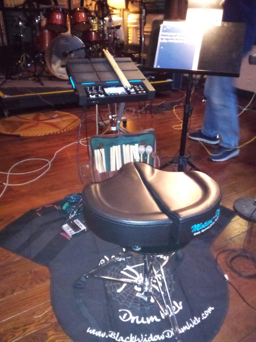 DPattersonMusic's tweet photo. Starting the recording session off with the electronic drum pad.

#drummer #recordingsession #sessiondrummer #motionprodrumthrones @SalyersPerc #salyerspercussion @Alesis #strikemultipad @kens_wer #luckyrunstudio #dannypattersonmusic https://t.co/0nkFUcbrt2