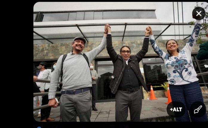 La verdad con <a href="/hijodeabel/">Christian Gonzalez</a> <a href="/PaolaPabonC/">Paola Pabón</a> <a href="/virgiliohernand/">Virgilio Hernández E</a>  que son inocentes, los acusaron sin pruebas,  los persiguieron políticamente, abusaron del poder. Verdad y Unidad nacional para defender derechos.