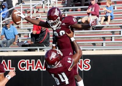 77DKeith's tweet photo. I am extremely excited and blessed to receive my first D1 offer from eastern Kentucky university!!!! #AGTG @coachkriesky @RHS_Strong @CSmithScout @LeverageLineman @NCEC_Recruiting  #E2W
#MatterOfPride
@Erik_Losey https://t.co/BQQqIO5zuD