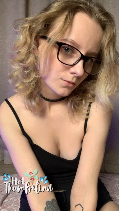 It's windy and cold outside! I wanted to go out tomorrow, but I'd rather stay home and film some cute